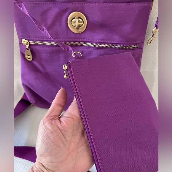 BAGGALLINI Crossbody 2 Pc Set NWT Vibrant Purple Gold Hardware Turn Lock Zipper - Picture 2 of 16